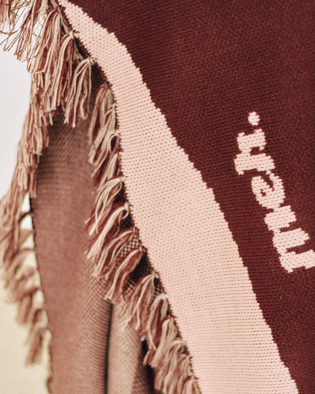 Wear Blancket - Burgundy bv4