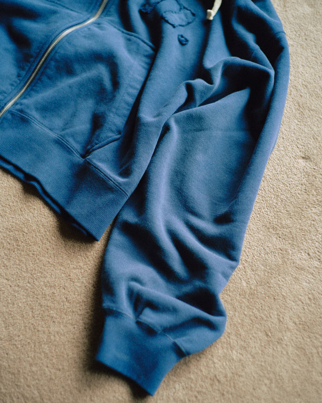 Alive Hoodie -Navy- - 05