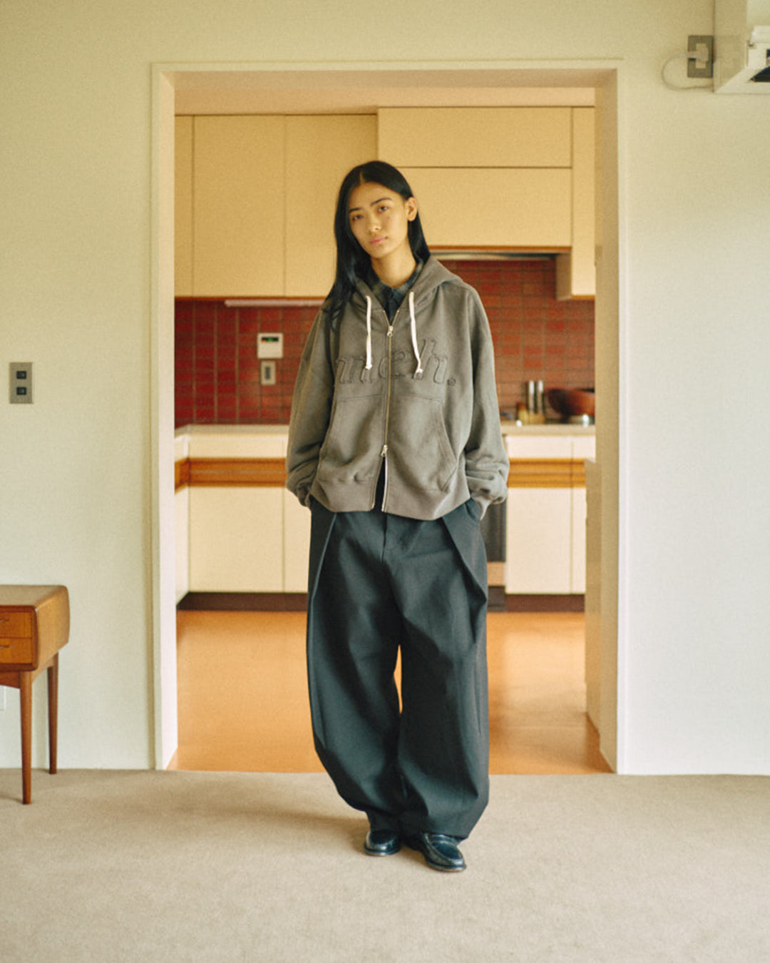 Alive Hoodie -Chacol Gray- - 09