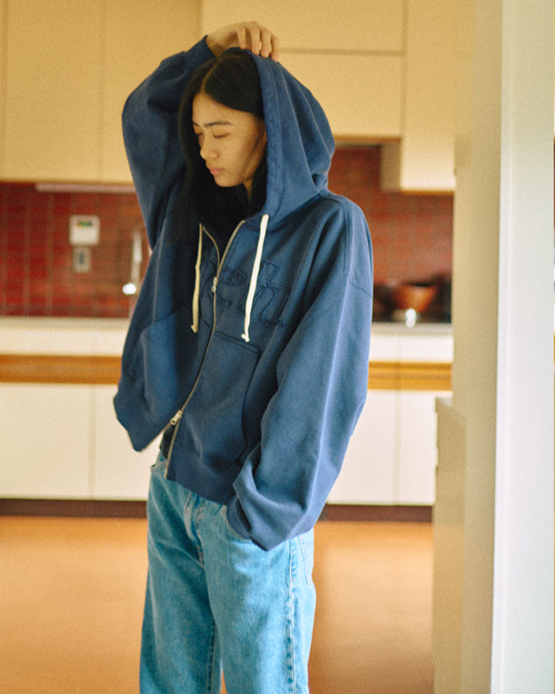Alive Hoodie -Navy- - 11